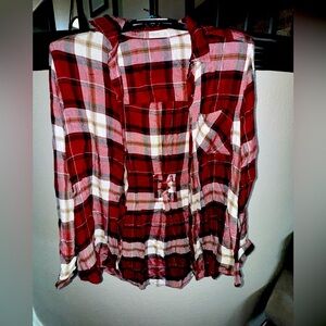 Maurice’s button down plaid top in red, cream and white. Very soft unique back.